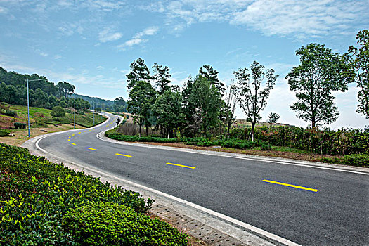 重庆市著名旅游风景区铁山坪公路