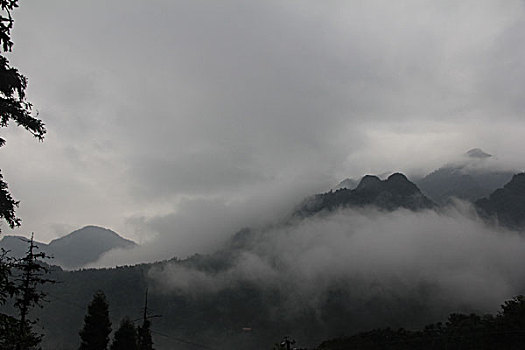 峨眉山