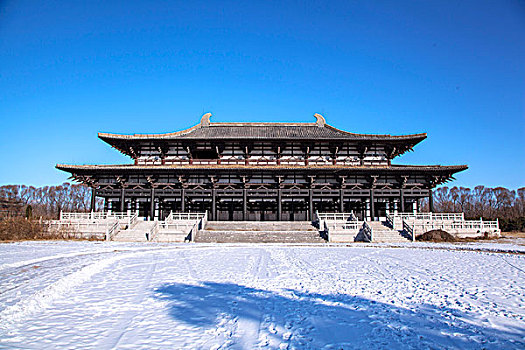 中國涿州影視城的古代建筑大殿