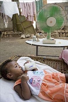 女孩,降温,正面,通风设备,温度,红海,马萨瓦,埃塞俄比亚,厄立特里亚,非洲