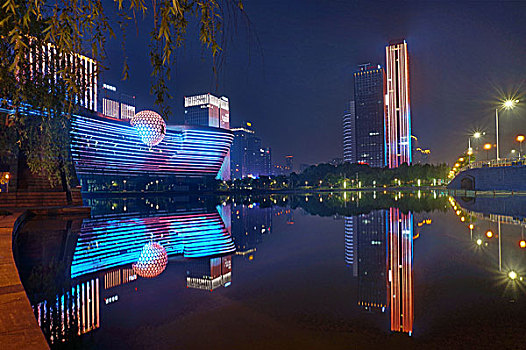 杭州低碳科技馆夜景