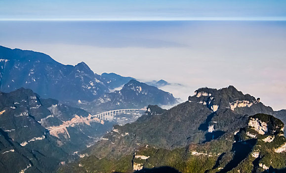 湖南省张家界市天门山景区西线鬼谷天堑自然景观