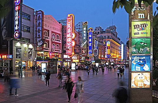 上海南京路步行街夜色
