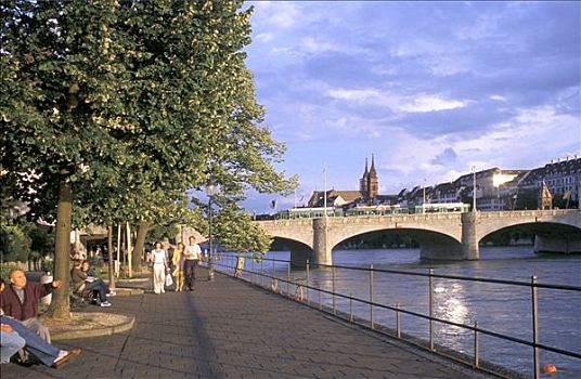瑞士,大捆,人,走,莱茵河,桥