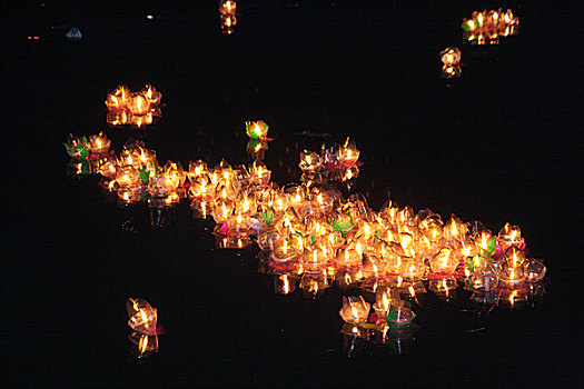 吉林市松花江放河灯