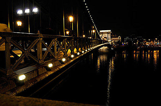 照亮,吊桥,上方,多瑙河,布达佩斯