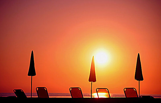 日出,沙滩椅,沙滩伞,克里特岛,希腊,欧洲