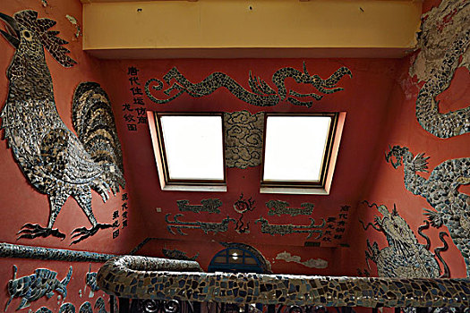 天津瓷房子诡异图片