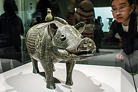 中国商代晚期的青铜器,豕尊