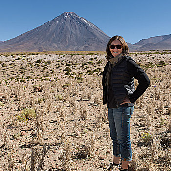 女人,站立,火山,背景,盐湖,阿塔卡马沙漠,佩特罗,省,安托法加斯塔大区,智利