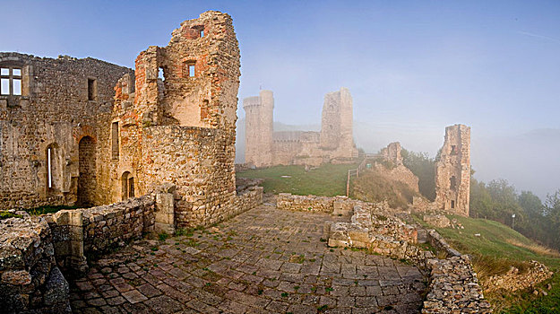 法国,上卢瓦尔省,城堡,12世纪