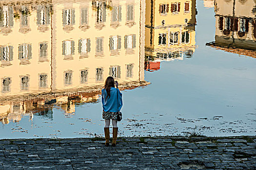 女孩,制作,照片,佛罗伦萨,建筑,反射,阿尔诺河