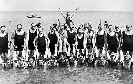情侣,有趣,沐浴,群体,男人,拿着,女人,腿,20世纪20年代,波罗的海,德国,欧洲