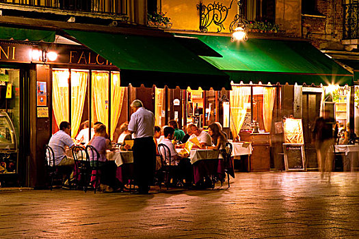 露天咖啡馆,夜晚,圣马可广场,威尼斯,威尼托,意大利