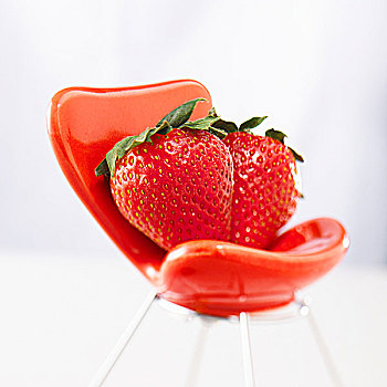 两个,草莓,小,红色,椅子