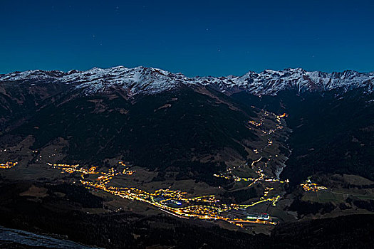 光亮,山谷,夜晚,阿尔卑斯山,后面,前景,背影,提洛尔,奥地利,欧洲