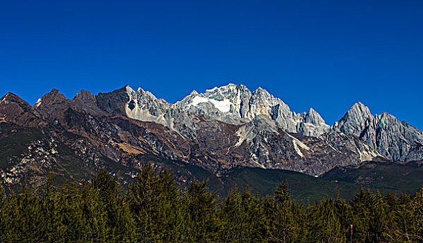 玉龙雪山