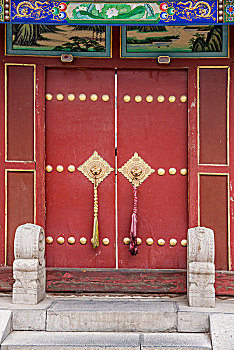 山西忻州市五台山广化寺寺院侧门