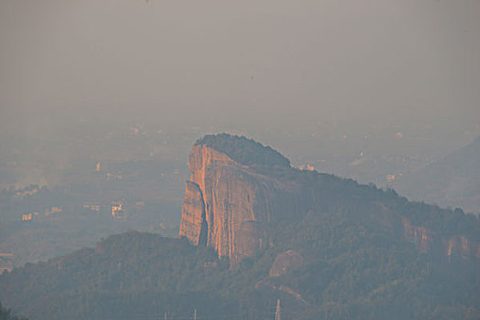 山,丹霞,河流,蓝天,黄昏,大气,田野,水电站,村庄,驴友,旅行,地质公园,丹霞地貌,绿色,灌木,树,草,水潭,素材,平面设计