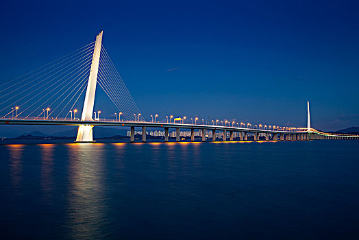 中国广东深圳湾大桥
