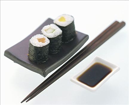 种类,寿司卷,筷子,蘸酱