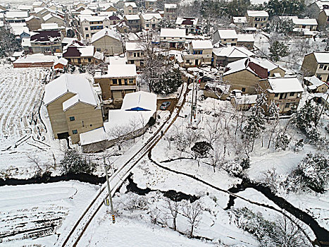 乡村雪景