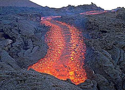 火山喷发景观