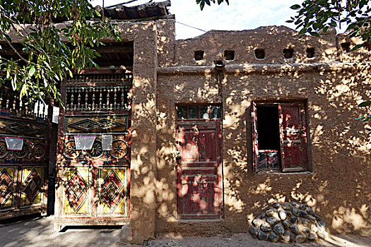 鄯善县鲁克沁镇老城古老又极具鲜明特点的黄土建筑住屋和街区风貌