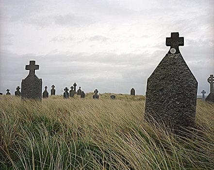 爱尔兰,墓地