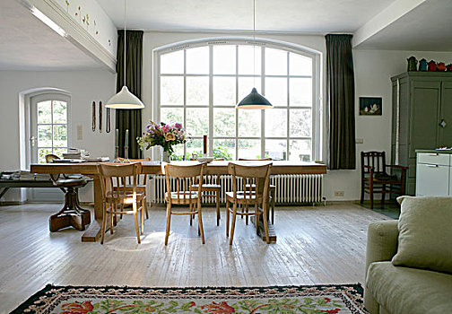 长,桌子,简单,椅子,正面,拱形,格子,窗户,室内,乡村