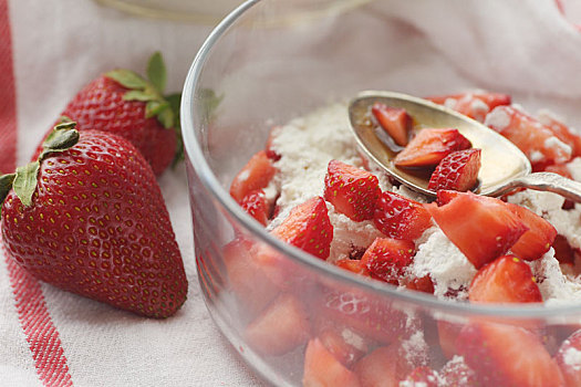 碗,草莓,面粉