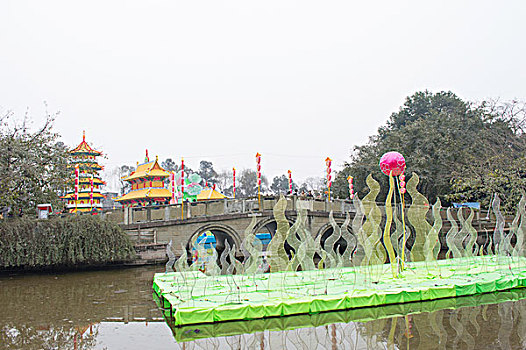 成都灯会金山寺,雷峰塔造型花灯