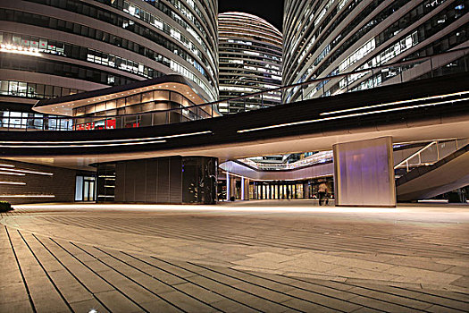现代建筑夜景背景图片