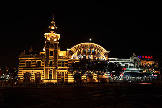 北京正阳门东火车站夜景