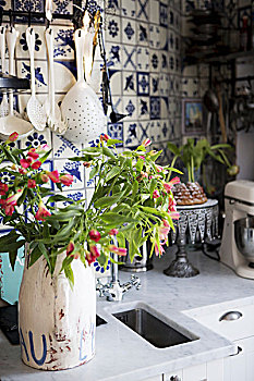 旧式,罐,花,厨房,正面,厨具,墙壁,砖瓦,蓝色,白色,图案