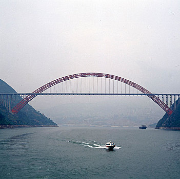 湖北三峡长江大桥