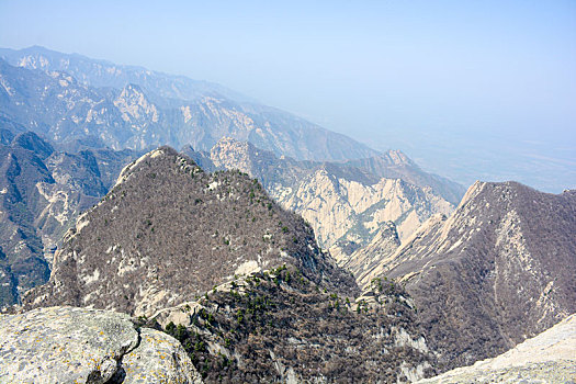 华山春日盛景