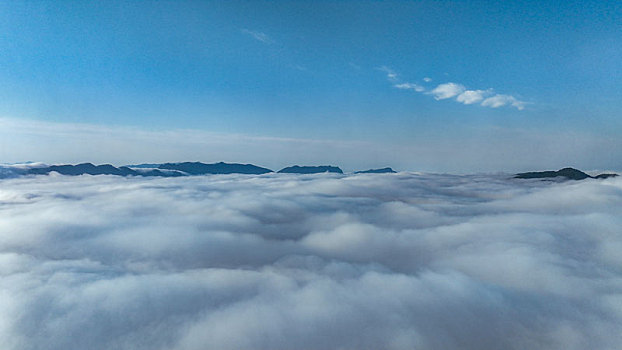 重庆酉阳,雨后浓雾又见,酉阳蓝