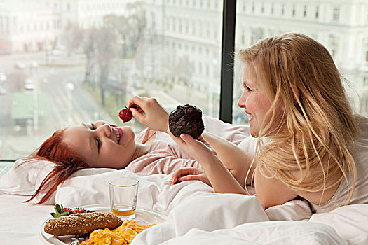美女,吃早餐,床上,维也纳,奥地利