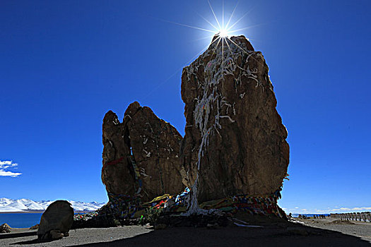西藏自治区纳木措迎宾石