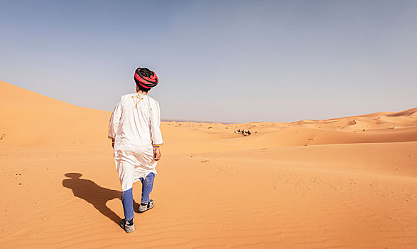 贝多因人,传统服装,沙漠,沙丘,风景,却比沙丘,梅如卡,撒哈拉沙漠,摩洛哥,非洲