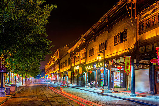 中国山东省潍坊市青州古城老街夜景