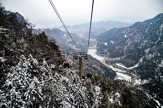 冰雪天天门山索道