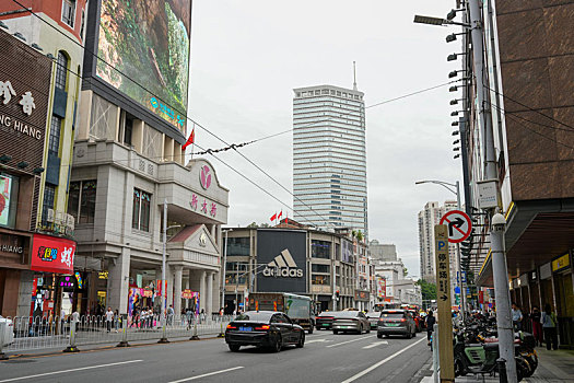 阴天的羊城广州中山路北京路步行街附近建筑