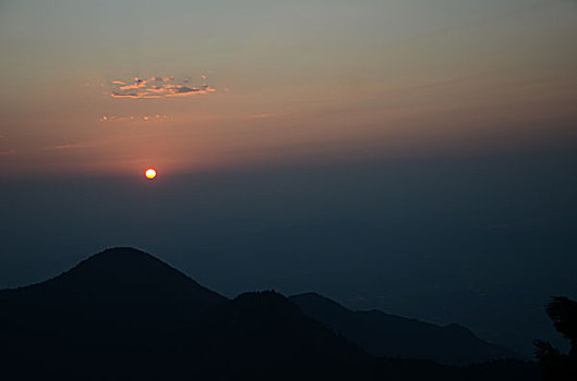 衡山日出
