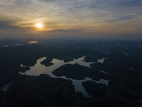 清晨惠州红花湖景区日出航拍风光