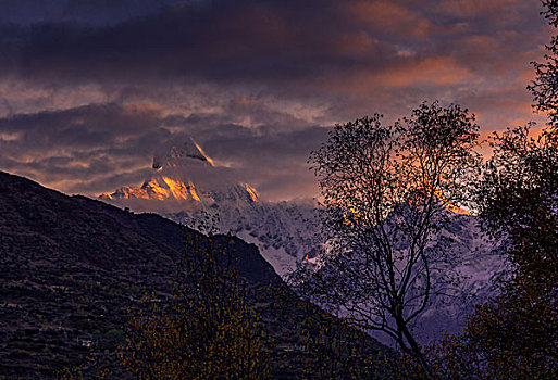 金秋四姑娘山高原风景