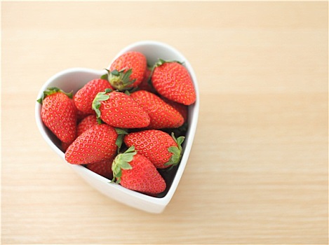 爱情,草莓