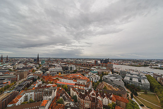 德国汉堡阴天,城市景观俯视图