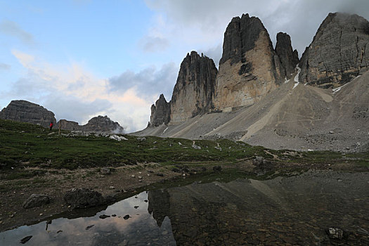 三峰山,拉瓦莱多